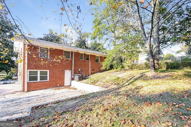 Building Photo - 3990 Rutgers Dr SW