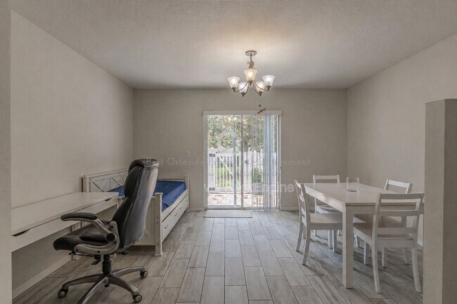 Building Photo - 5095 Dominica Dr