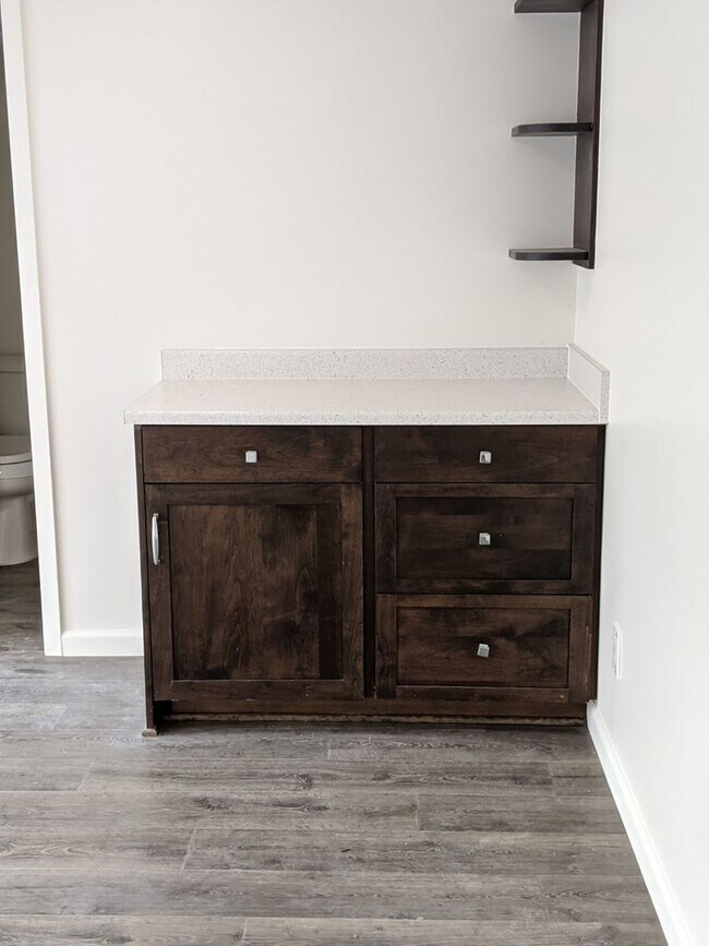 Building Photo - 694-696 Church St