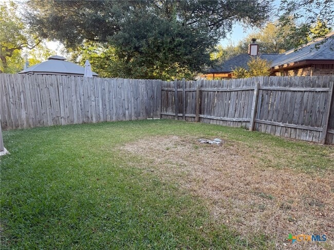 Building Photo - 758 Briarbend Dr