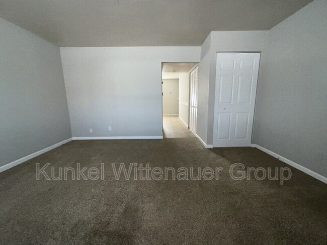 Building Photo - 201-4 W Wesley