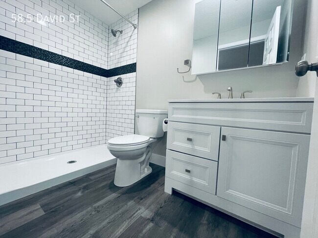 Building Photo - 2-Bedroom Duplex Where Everything is new!