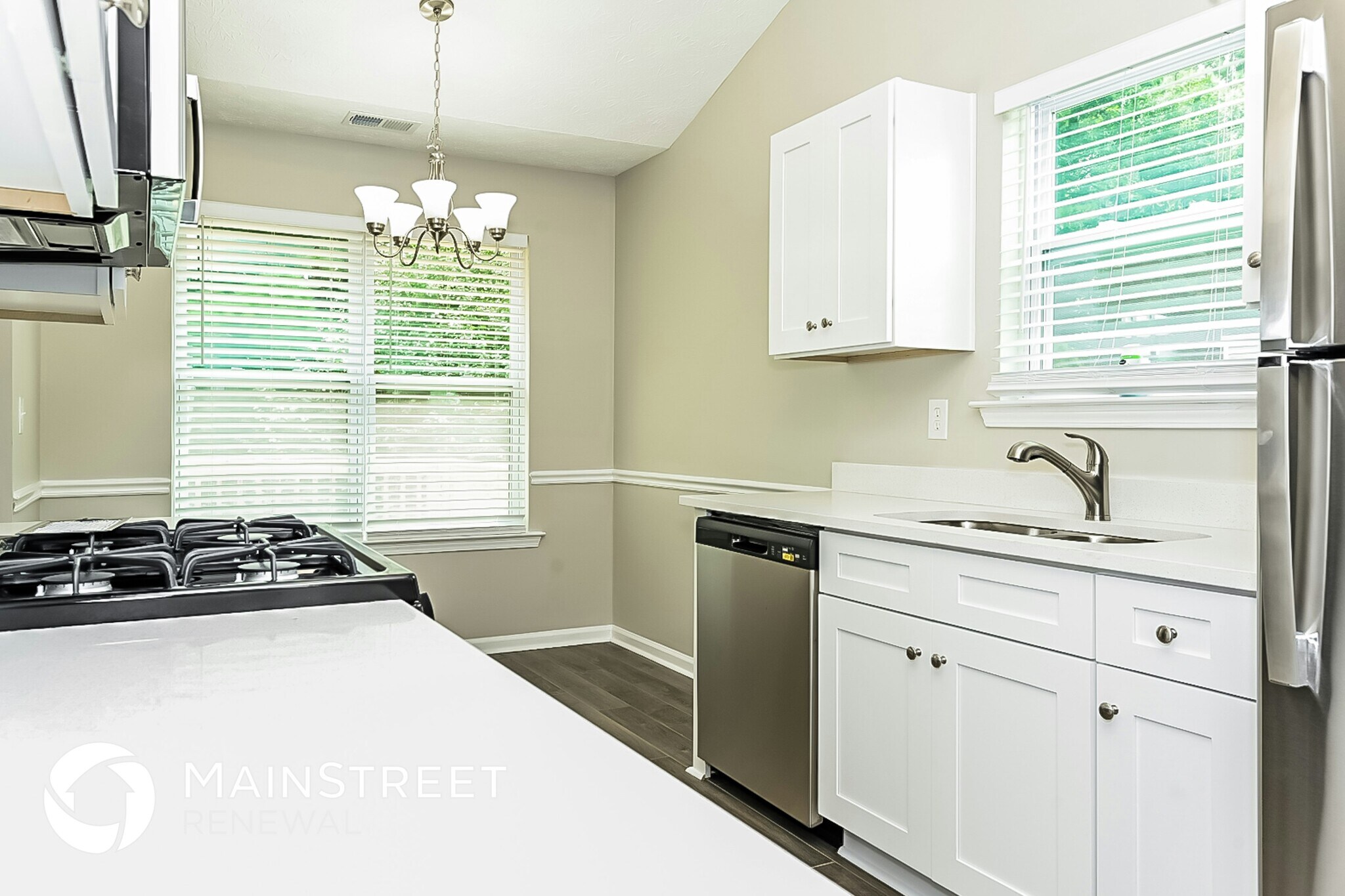 Building Photo - 350 Summer Hill Cir