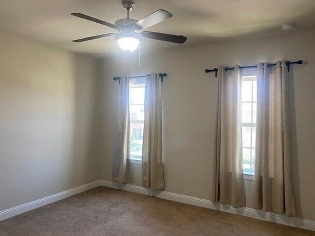 Building Photo - Breathtaking 4-bedroom home in the highly ...
