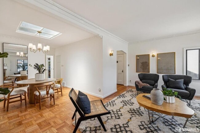 Building Photo - 845 44th Ave