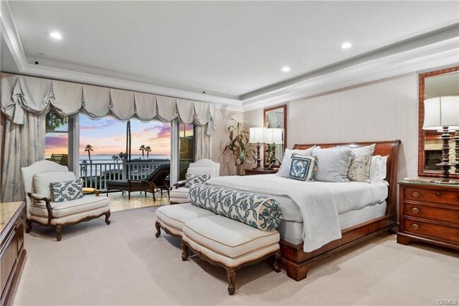 Building Photo - Charming Coastal Retreat in the Heart of Laguna Beach