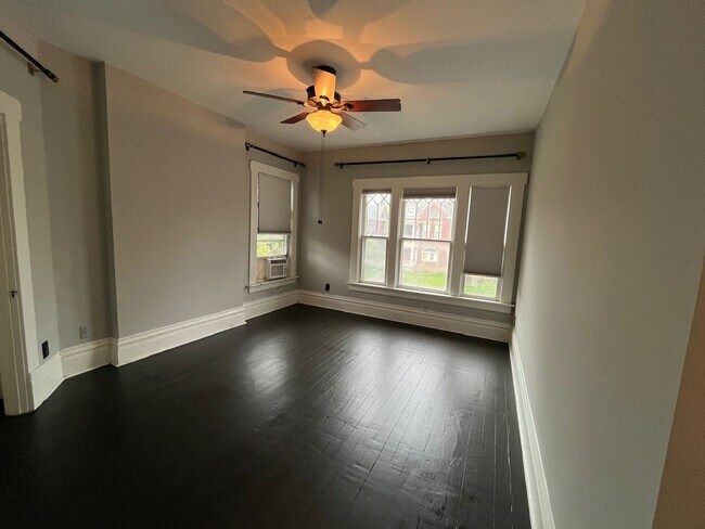 Building Photo - 991-993 Bryden Road