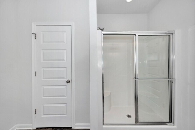 Building Photo - Beautiful 4-Bedroom Home with Office, Bonus Room, and Large Backyard