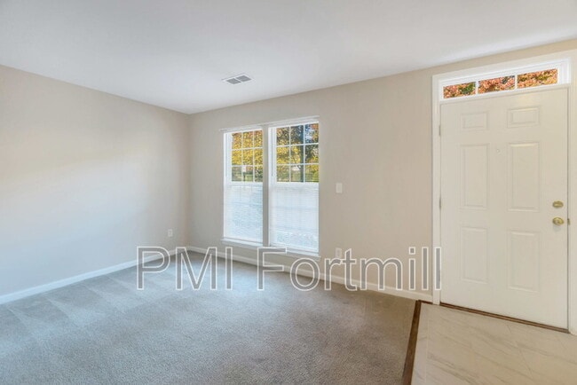 Building Photo - 15744 Kensington Palace Ln