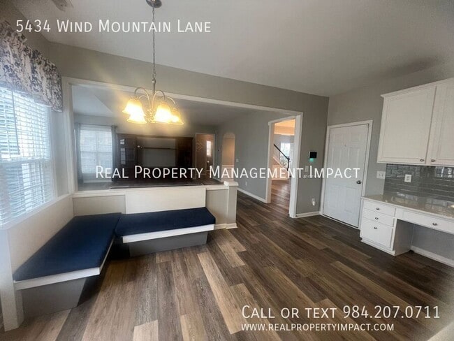 Building Photo - 5434 Wind Mountain Ln