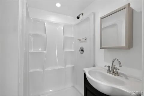 Building Photo - 4152 Delmar Blvd