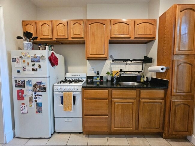Building Photo - 1999 Commonwealth Ave