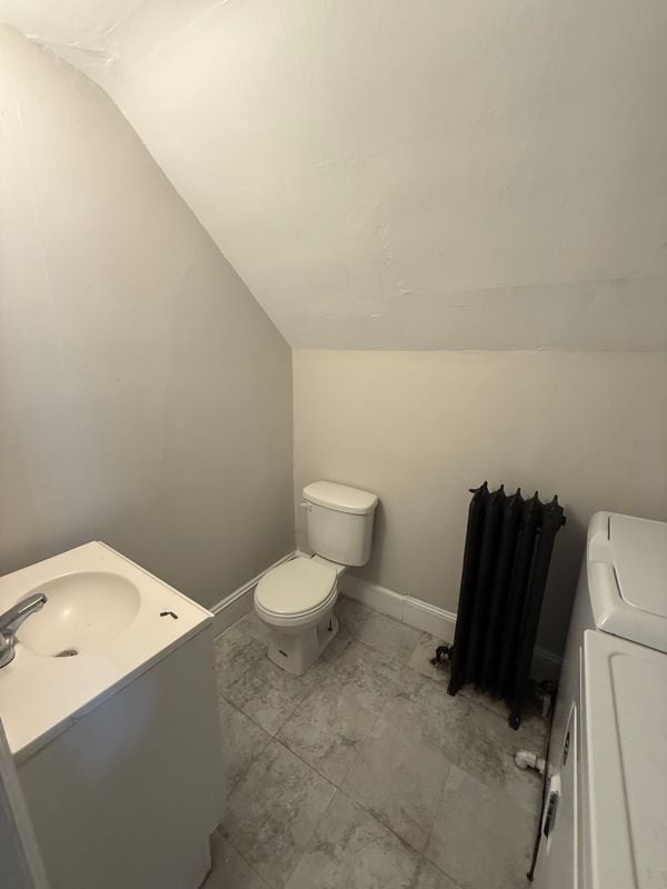 Building Photo - 812 Edgewood Ave