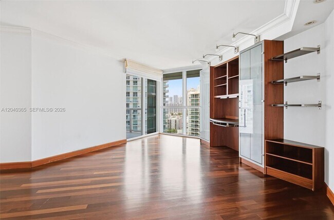 Building Photo - 16500 Collins Ave