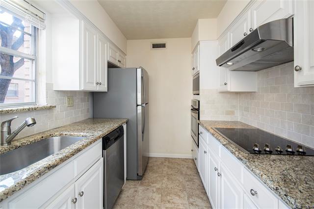Building Photo - 6138 Bandera Ave