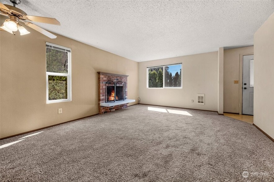 Building Photo - 22024 76th Ave W