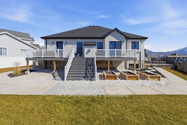 Building Photo - 1437 W Valley Dr