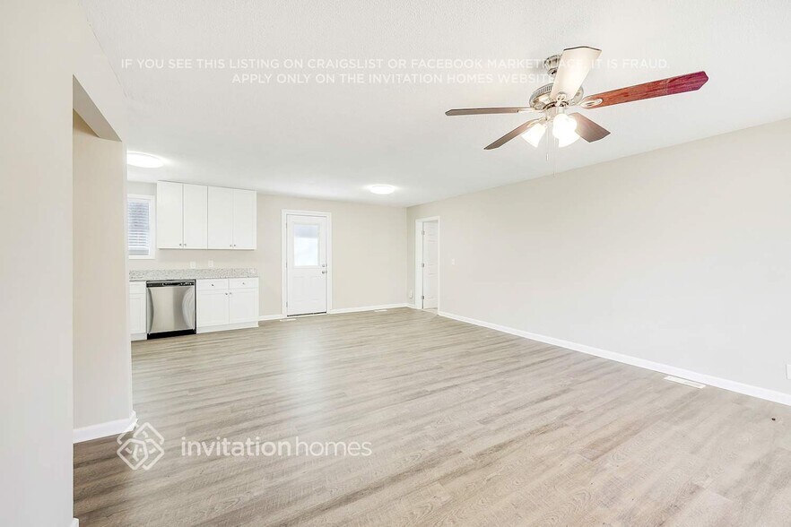 Building Photo - 4936 Shihmen Dr