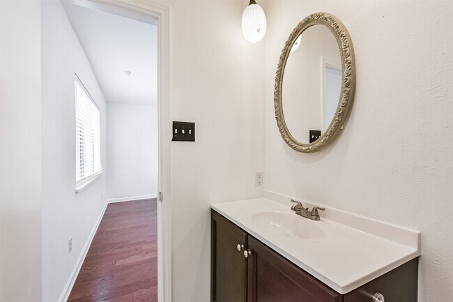 Building Photo - 5402 Dunnethead Dr