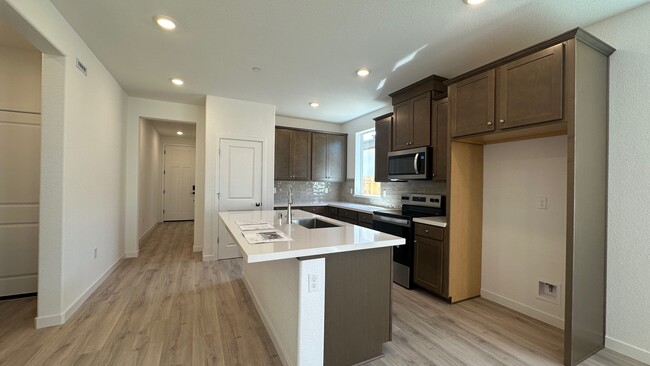 Building Photo - 4144 Gold Beam Wy