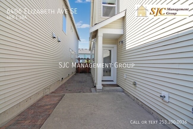 Building Photo - 6406 Elizabeth Ave SE