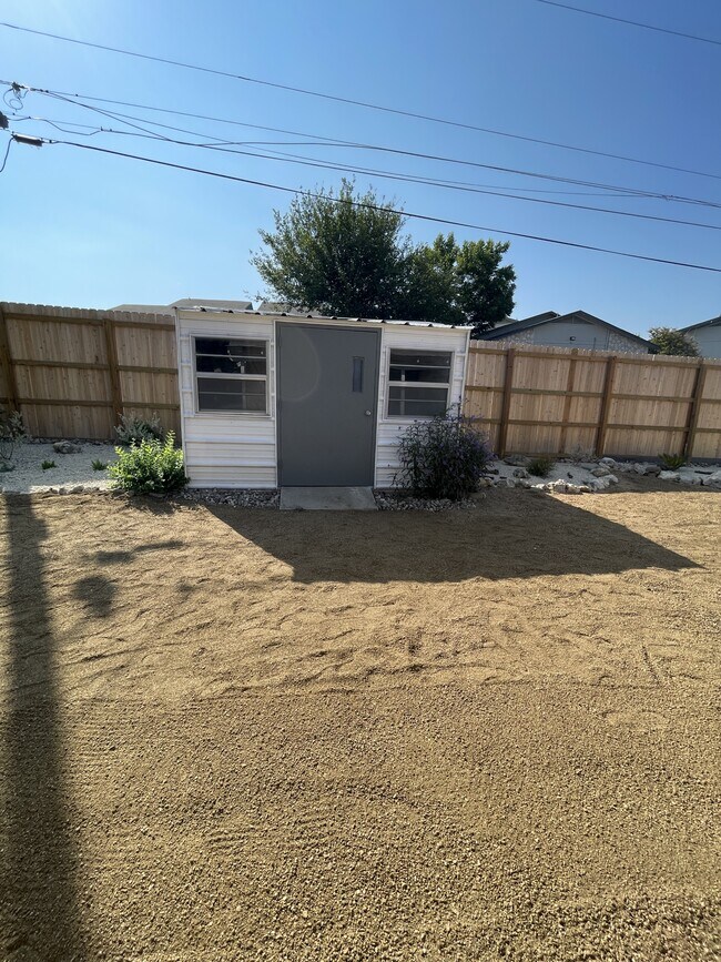 Building Photo - 6306 Madeleine Dr