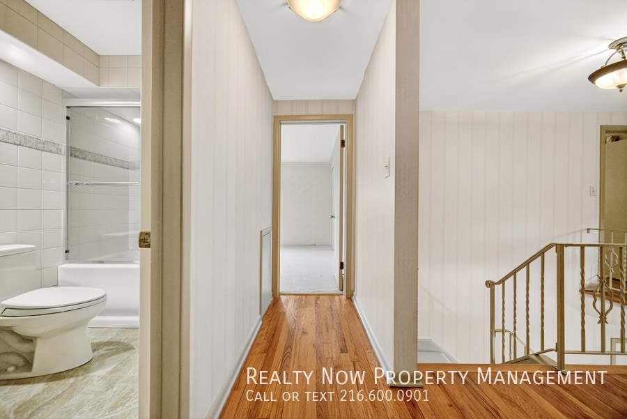 Building Photo - 2171 Cedarview Dr