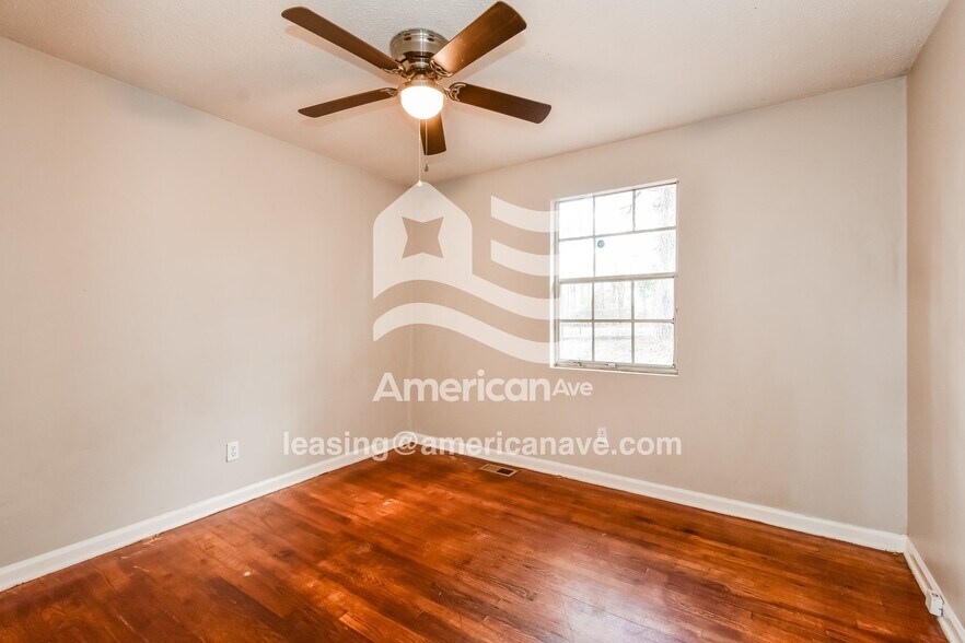 Building Photo - 5908 Wescott Rd