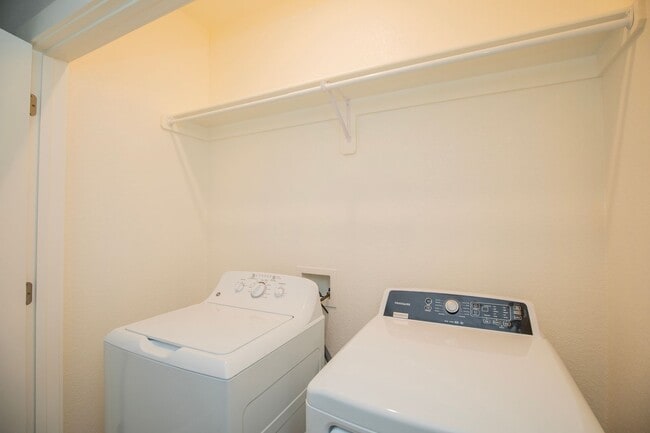 Building Photo - ***89 E. Bottlebrush Bend Unit 1***