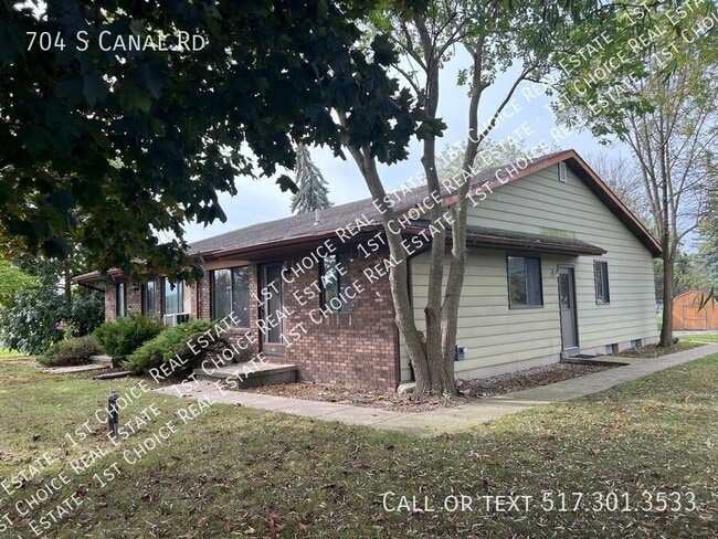 Primary Photo - 704 S Canal Rd