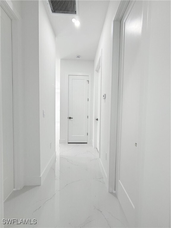 Building Photo - 702 Zemil Ct