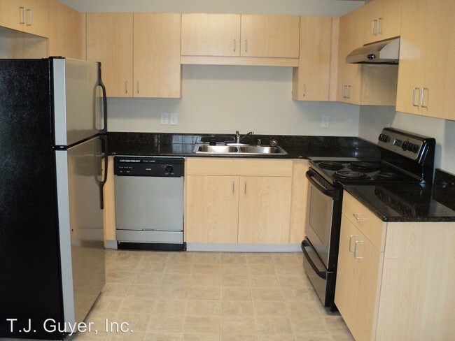 Building Photo - 318 SW 15th Ave