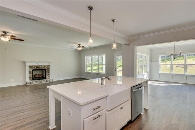 Building Photo - 422 Pump House Rd