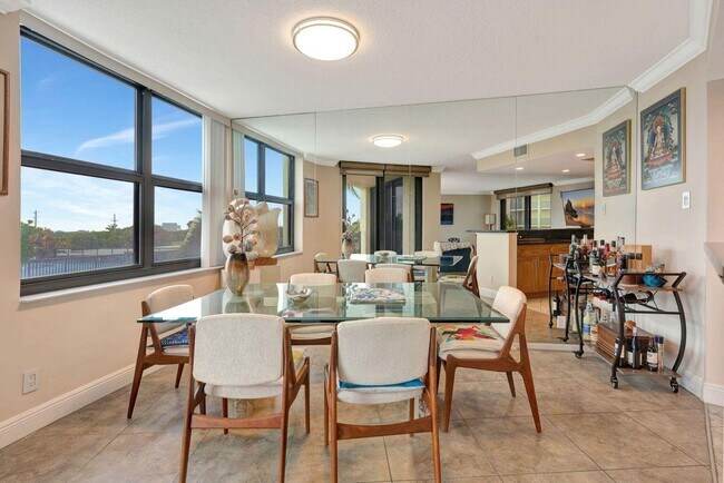 Building Photo - 5420 N Ocean Dr