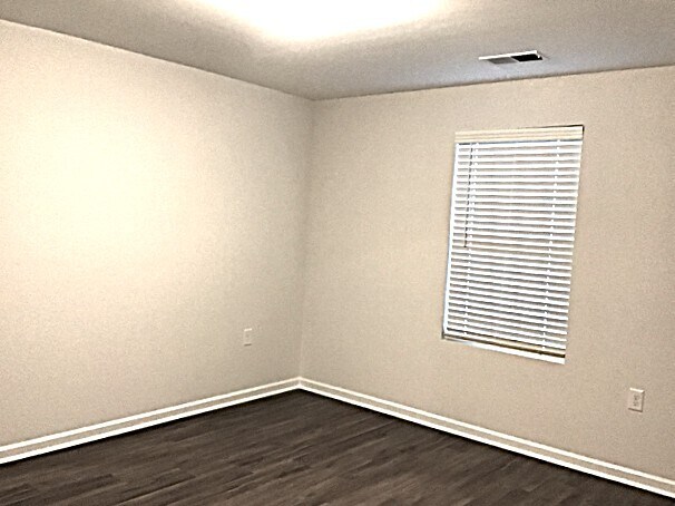 Building Photo - 7141 Spaniel Ct