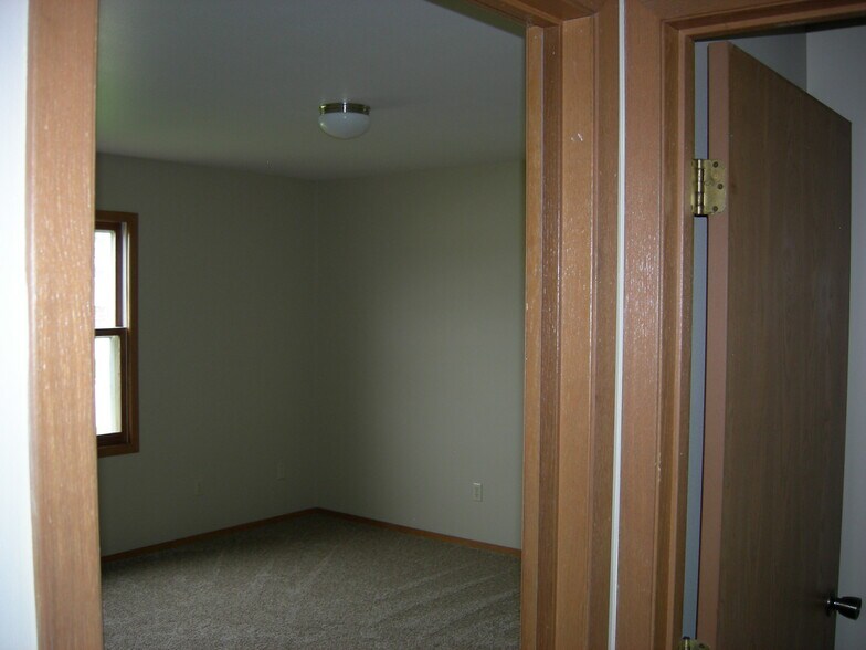 Building Photo - 801 Harborview Ct