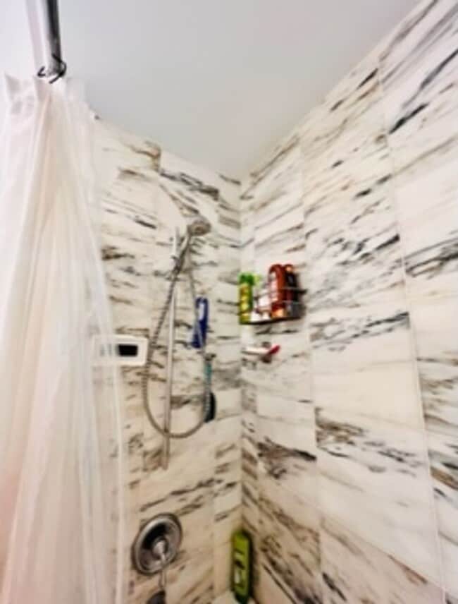 Building Photo - 227 W Broughton St