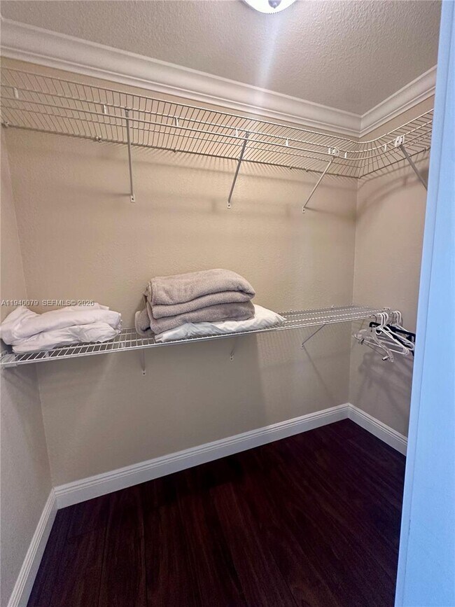 Building Photo - 1516 Aqueduct Ln