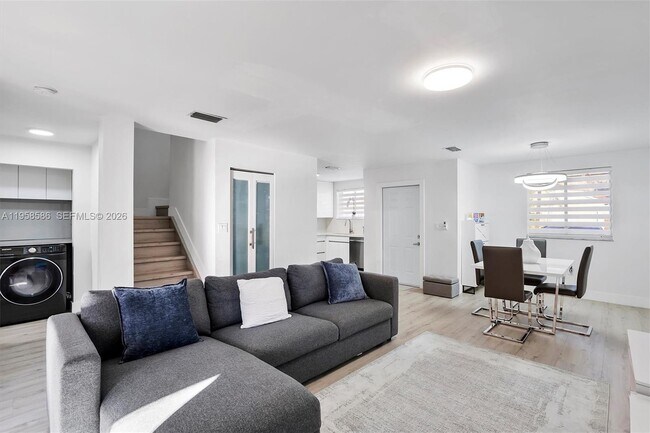 Building Photo - 342 NW 114th Ave