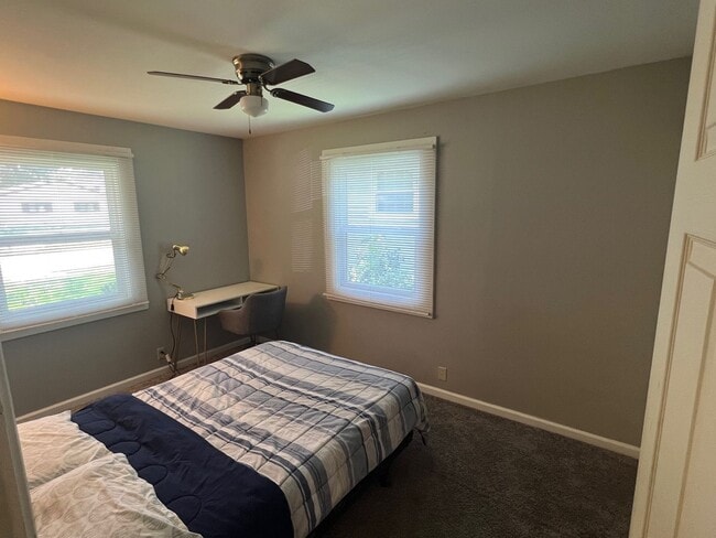 Building Photo - 3 Bedroom Ranch in Southwood - Available S...