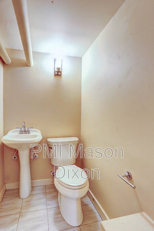 Building Photo - 5304 Springlake Way