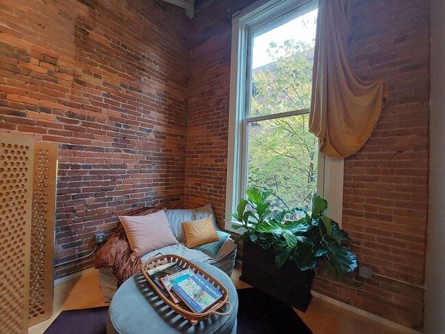 Building Photo - Historic Loft in the Heart of Downtown, st...