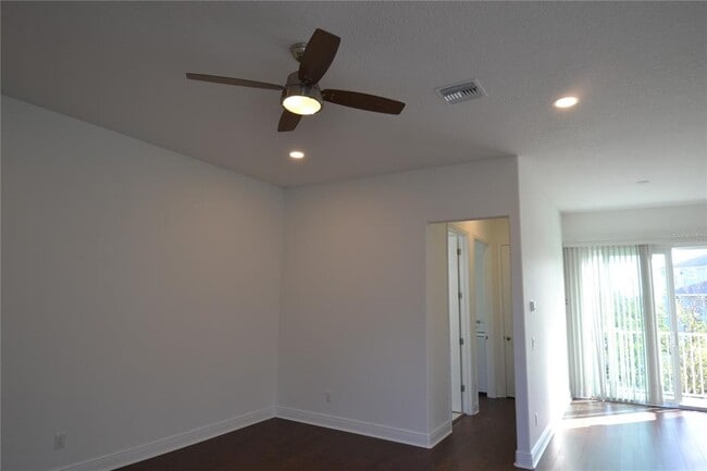 Building Photo - 5732 Biscayne Ct