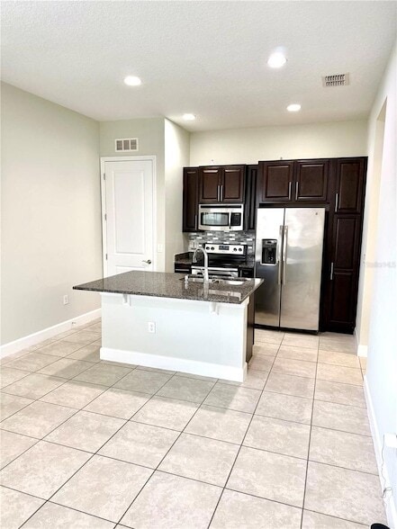 Building Photo - 13796 Eliot Avenue