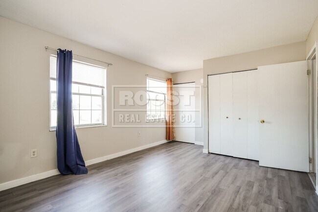 Building Photo - 5623-5625 CHATFORD