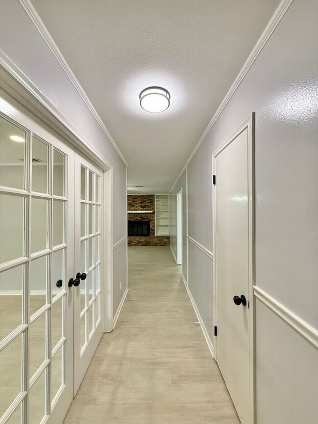 Building Photo - Charming 3-Bedroom Home! Tour Today!