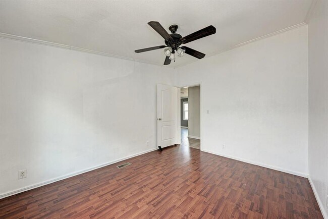 Building Photo - 120 Silver Peak Dr