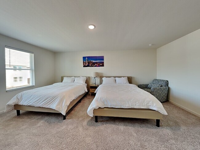 Building Photo - 14141 Emeric St