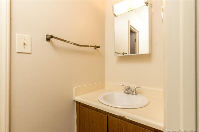 Building Photo - 981 Odom Dr