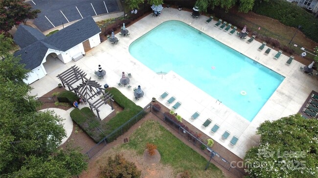 Building Photo - 1777 Forest Side Ln